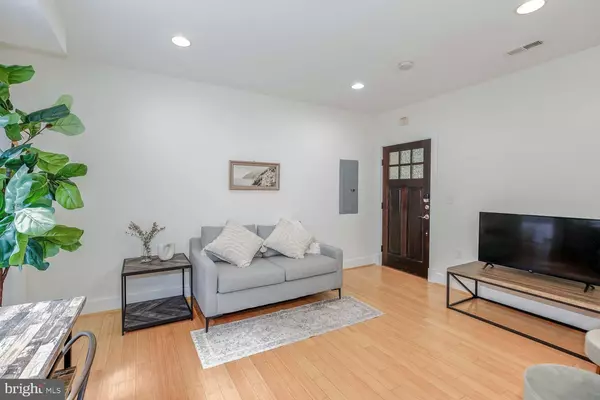 Washington, DC 20002,1409 G ST NE #4