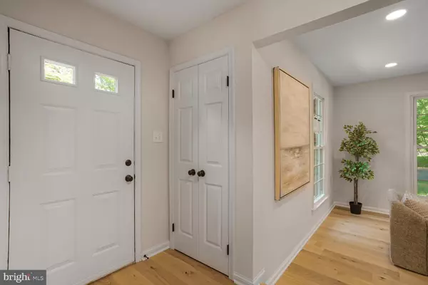 Springfield, VA 22152,8601 BURLING WOOD DR