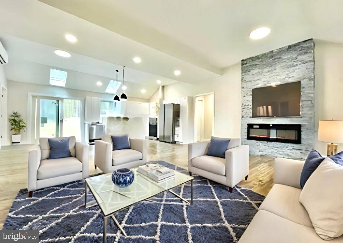 265 WYOMISSING DR, Pocono Lake, PA 18347