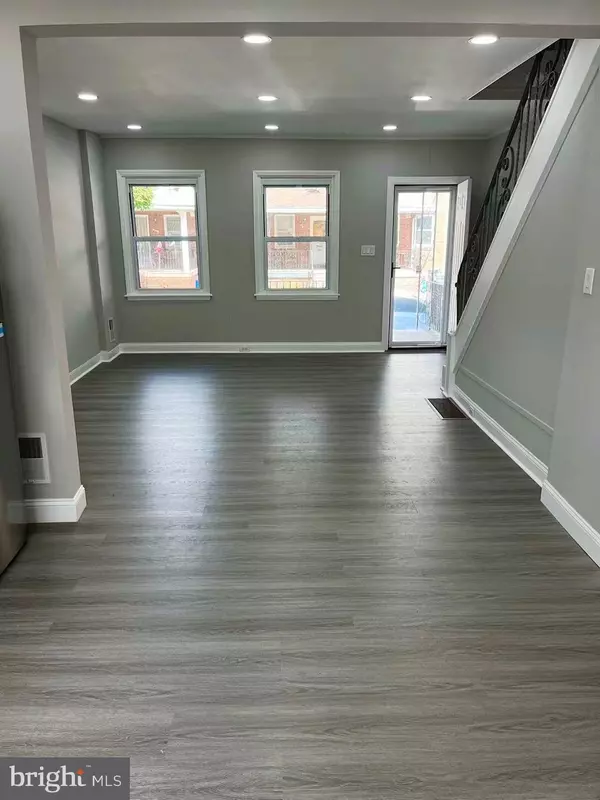 Philadelphia, PA 19135,6529 VANDIKE ST