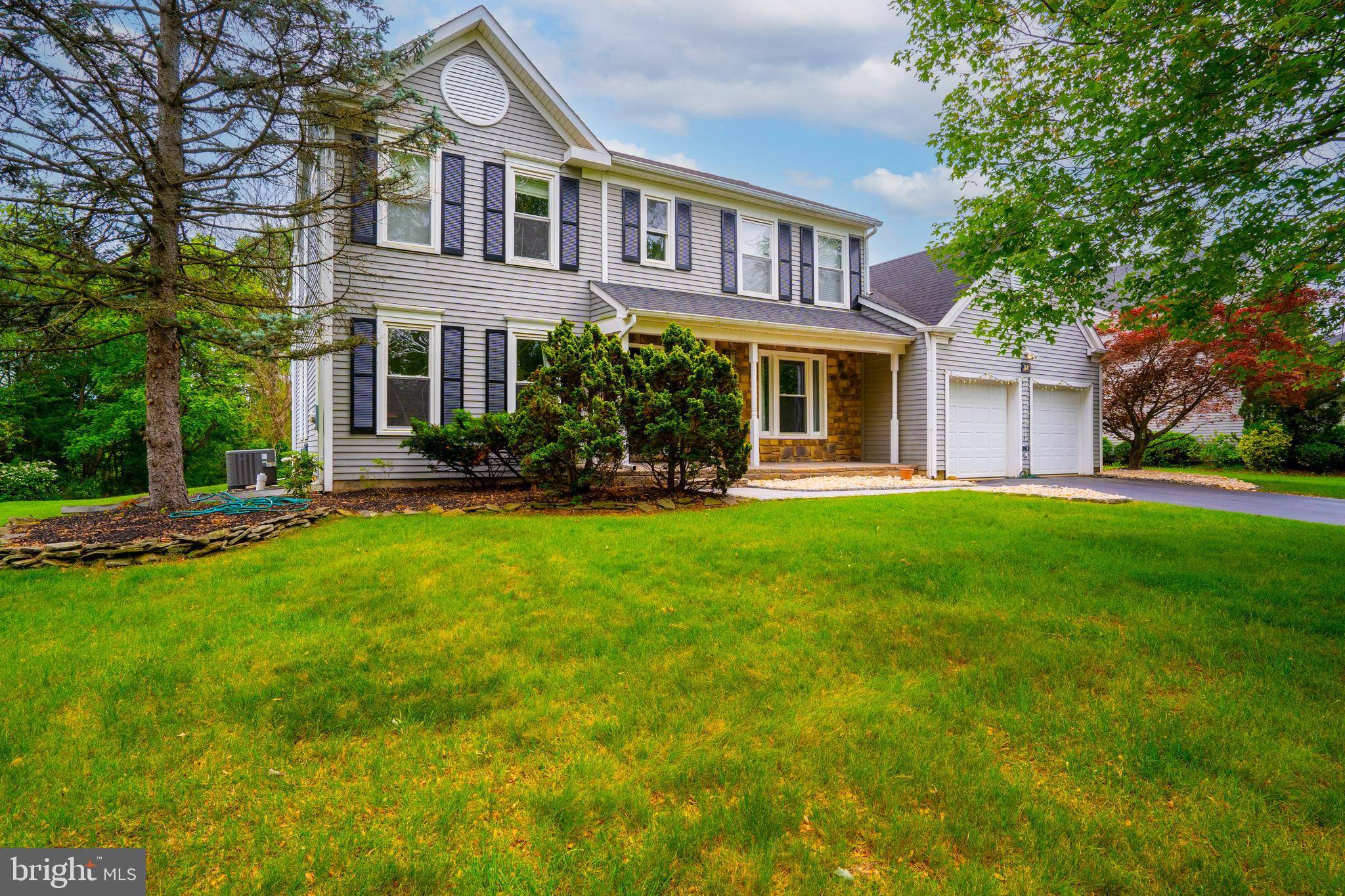 52 BRADFORD LN, Plainsboro, NJ 08536