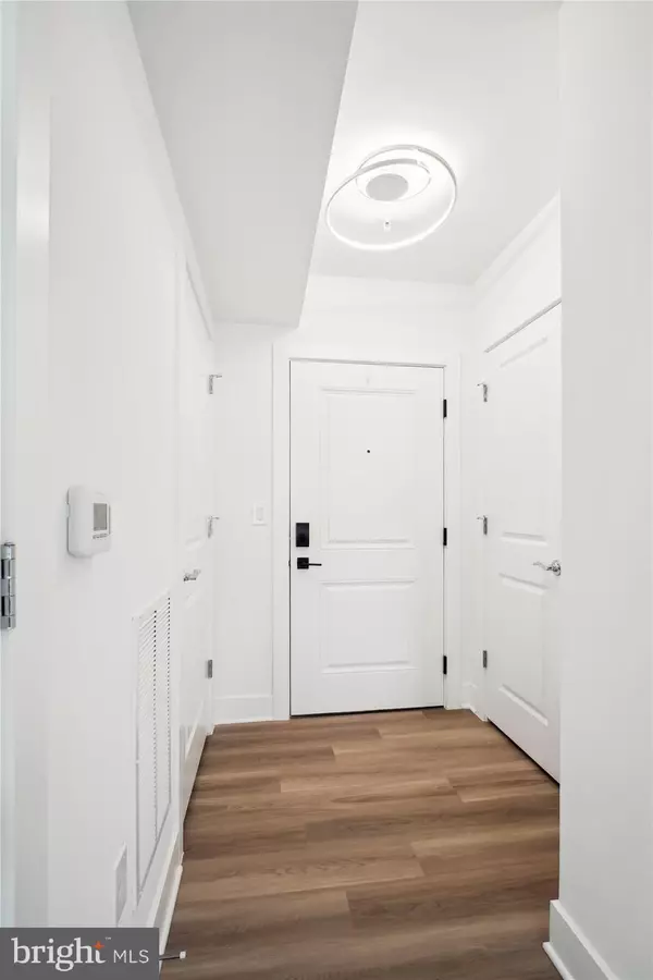 Alexandria, VA 22314,701 N HENRY ST #209