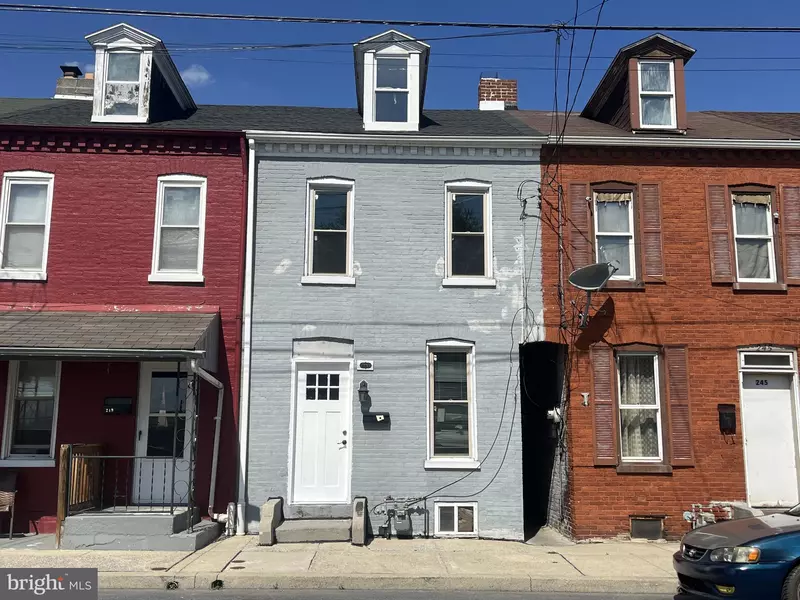 247 N 2ND ST, Columbia, PA 17512