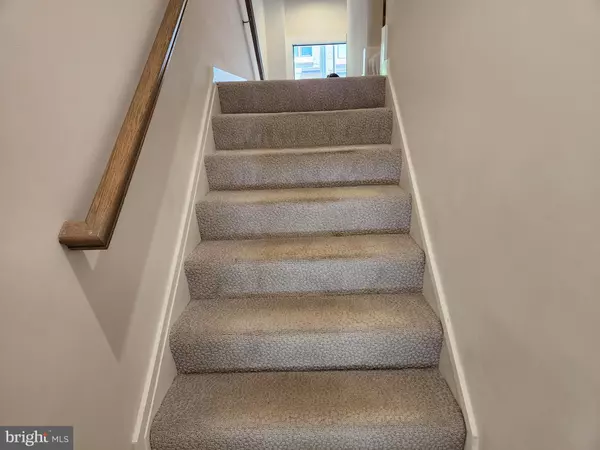 Rockville, MD 20855,16240 CONNORS WAY #46