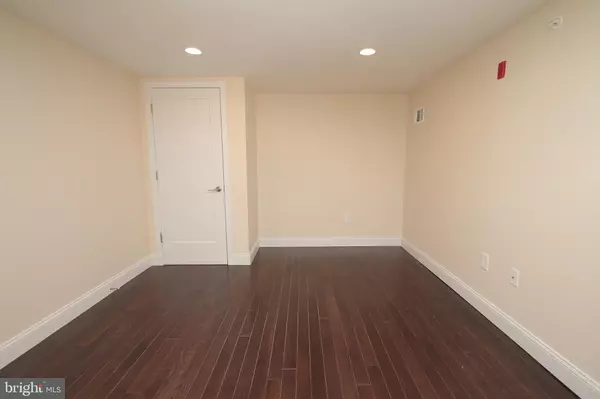 Philadelphia, PA 19147,1218-20 S 8TH ST #6