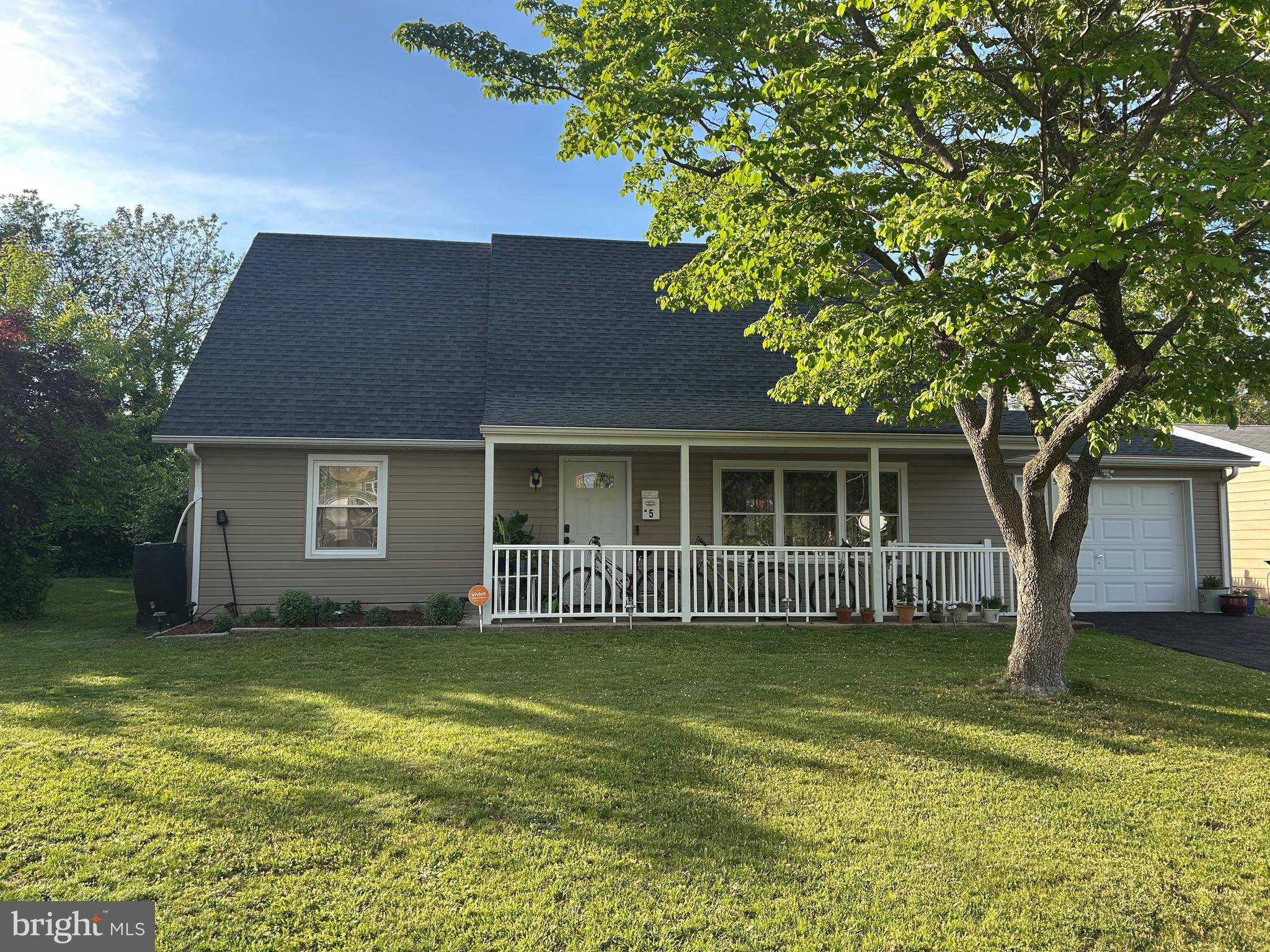 5 MIDDLETON LN, Willingboro, NJ 08046