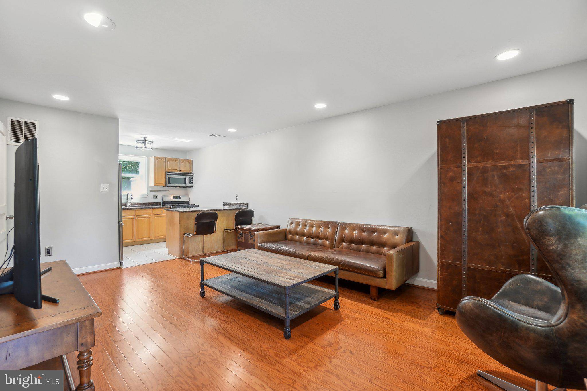 Alexandria, VA 22301,53 MOUNT VERNON AVE