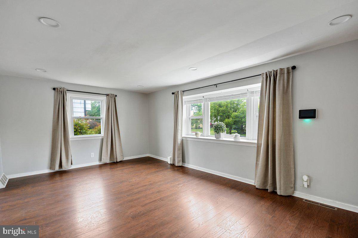 Pennsauken, NJ 08109,4514 COOPER AVE