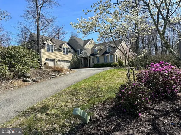 Pocono Pines, PA 18350,554 PINECREST DR