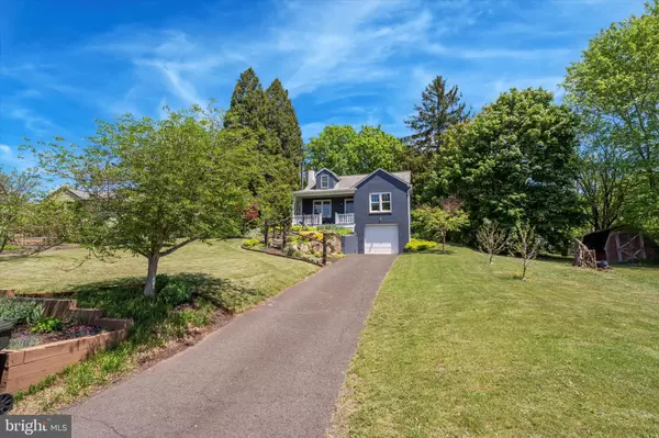 Ferndale, PA 18921,11 LOOKOVER LN