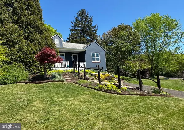 Ferndale, PA 18921,11 LOOKOVER LN