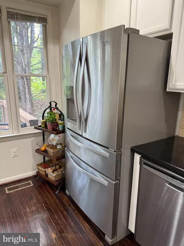 Reston, VA 20194,1236 WEATHERSTONE CT