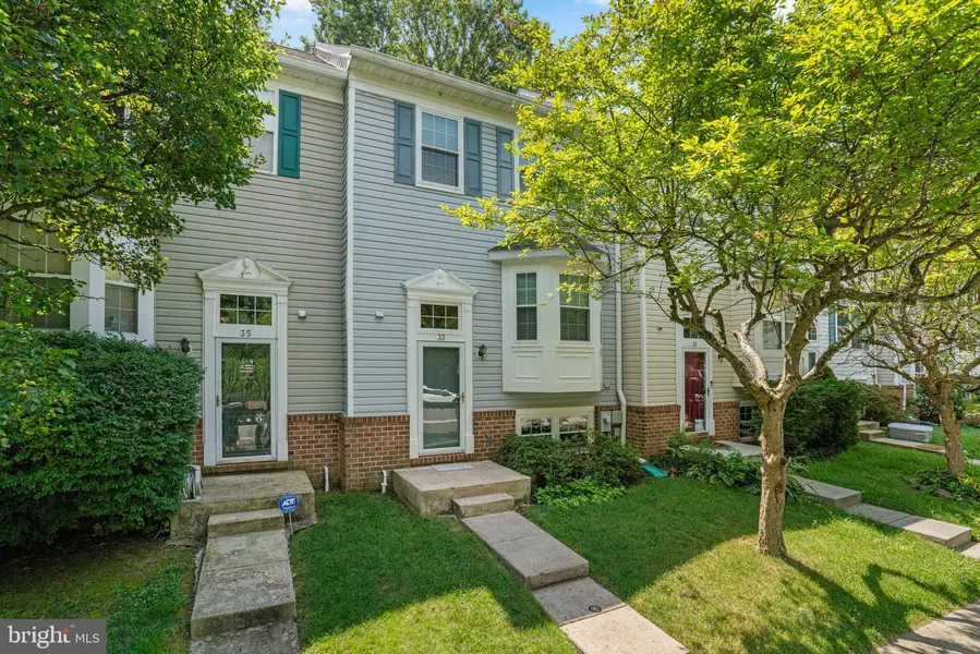 33 LEYLAND CT, Essex, MD 21221