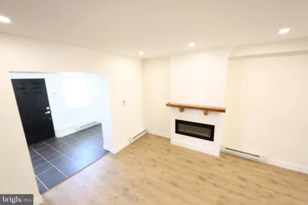 Philadelphia, PA 19142,2034 BONAFFON ST