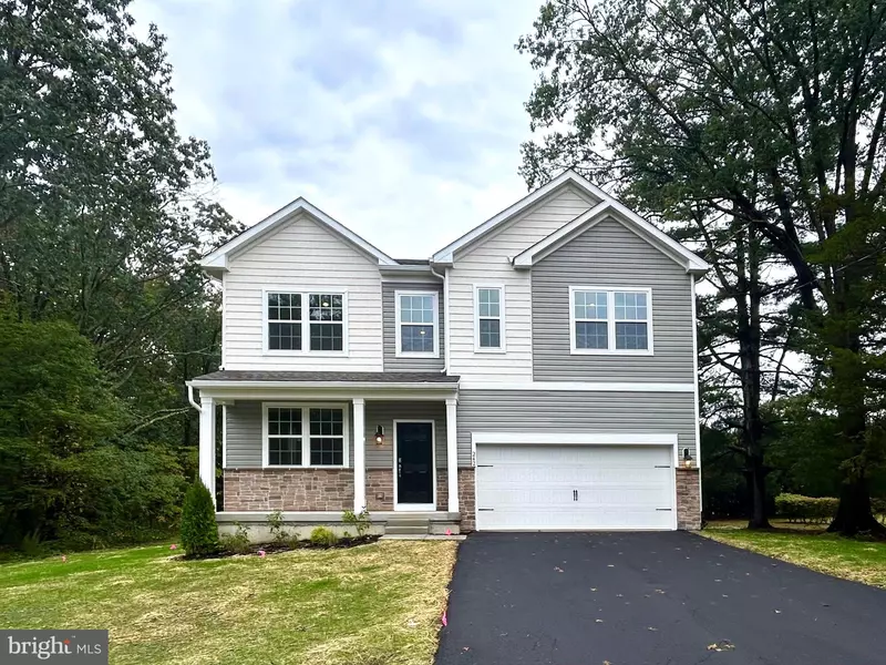 242 LINCOLN ST, Hammonton, NJ 08037