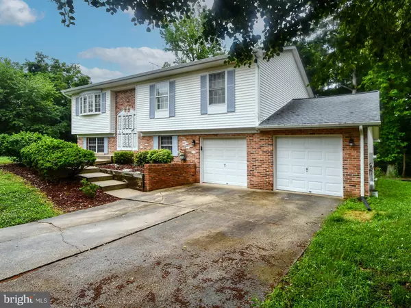 Lanham, MD 20706,5504 LINWOOD CT