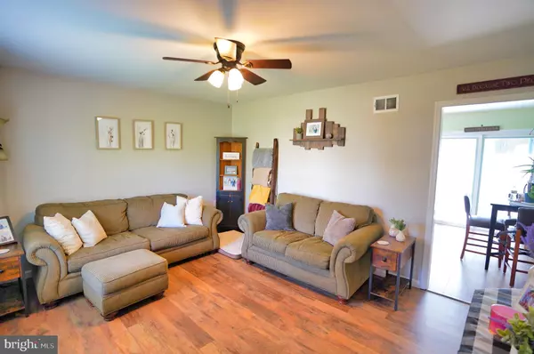 New Oxford, PA 17350,3 ANTLER LN
