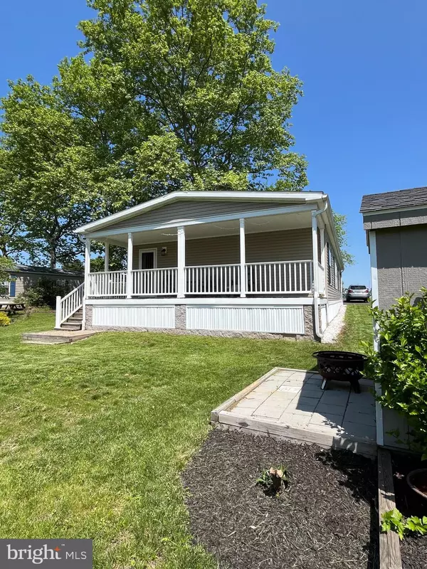 Green Lane, PA 18054,605 WILLOW DR