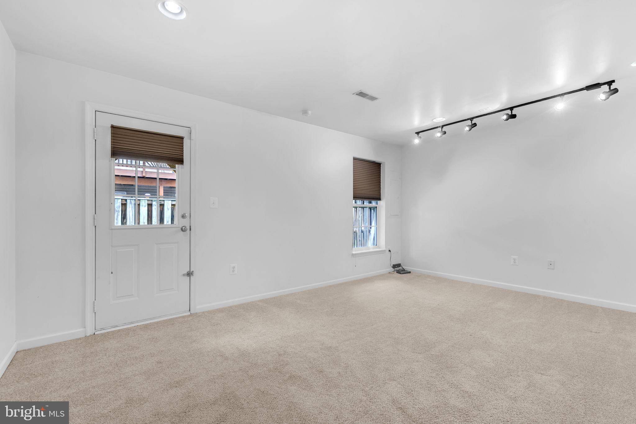 Alexandria, VA 22315,5937 KIRKCALDY LN