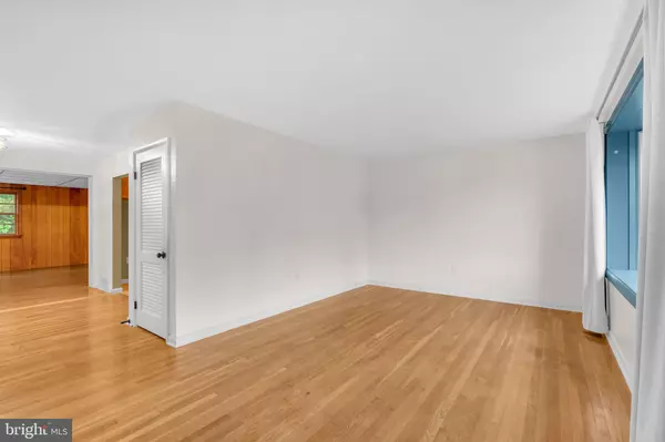 College Park, MD 20740,5708 VASSAR DR