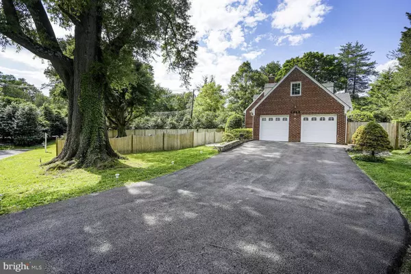 Kensington, MD 20895,9701 CONNECTICUT AVE