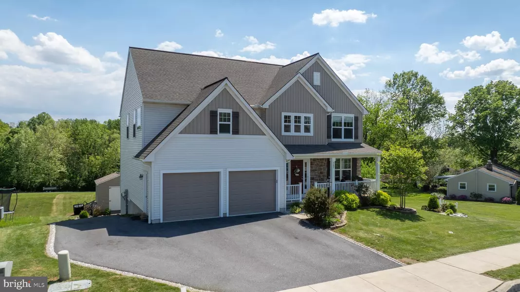 307 WESTVIEW DR, Akron, PA 17501