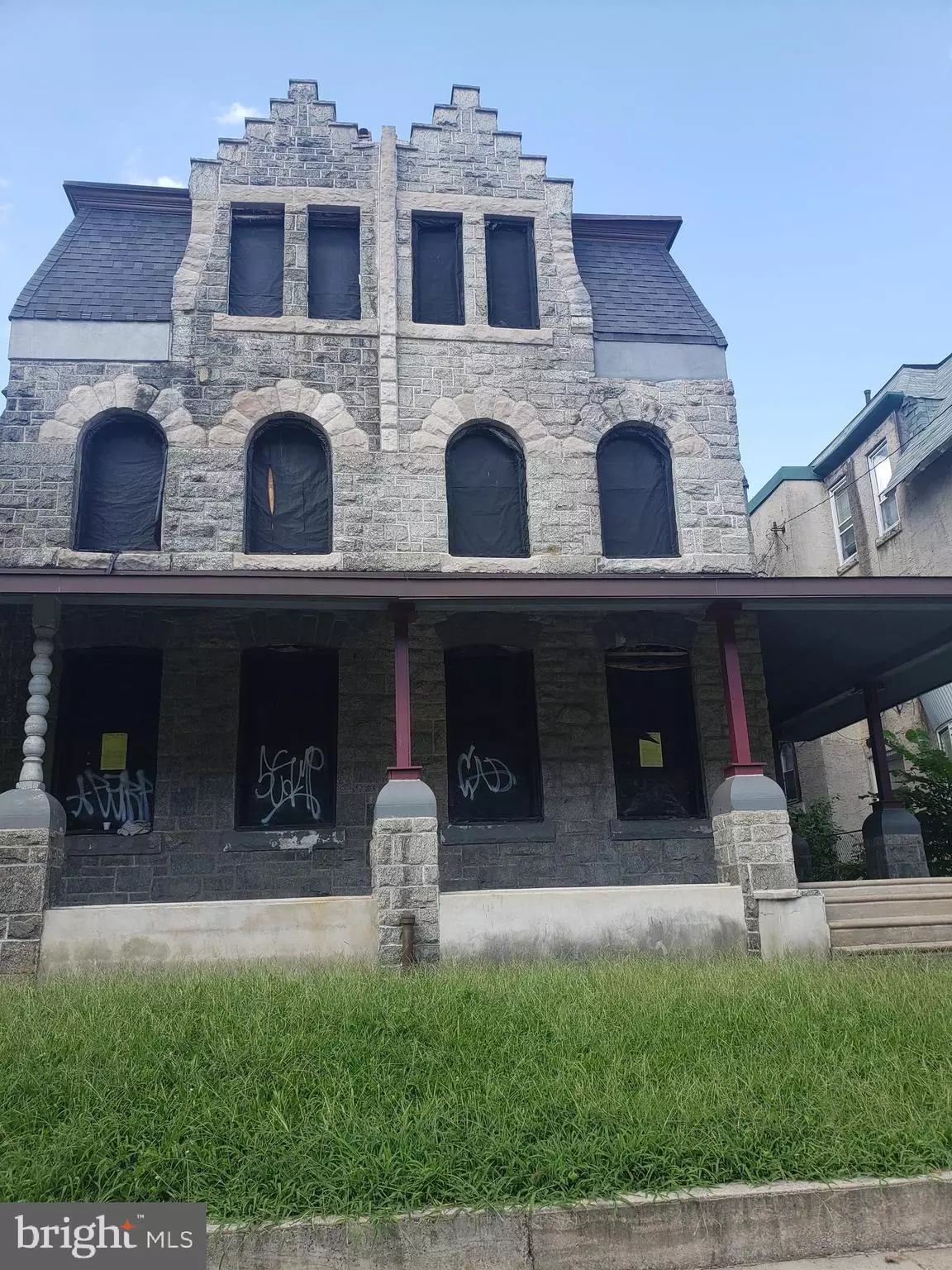 Philadelphia, PA 19140,2215 W TIOGA ST