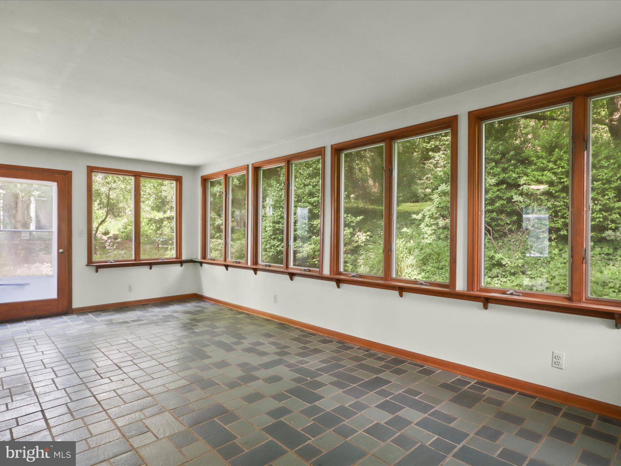 Arlington, VA 22213,6542 35TH RD N