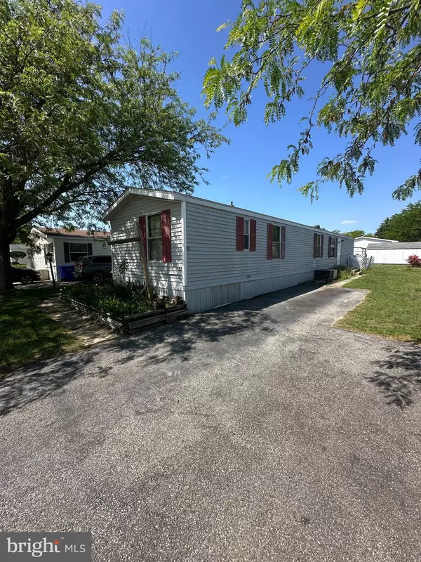 Smyrna, DE 19977,52 PINE RIDGE DR #52