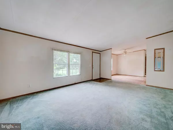 Woodford, VA 22580,5413 HAMS FORD RD