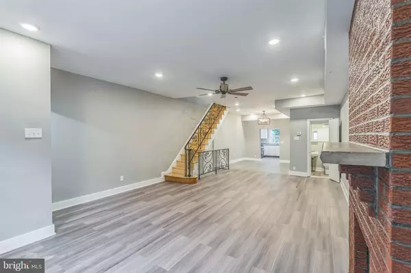 Philadelphia, PA 19148,633 MOORE ST