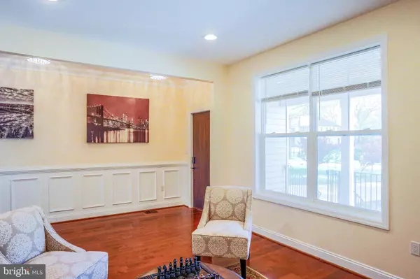 Annandale, VA 22003,7313 BYRNELEY LN