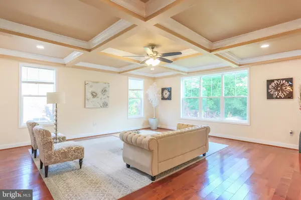 Annandale, VA 22003,7313 BYRNELEY LN