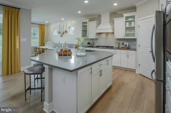 White Plains, MD 20695,10103 SHENANDOAH LN