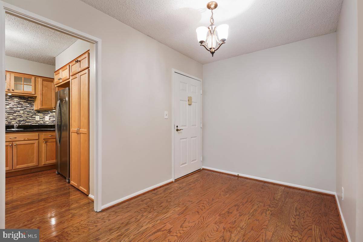 Alexandria, VA 22303,5903 MOUNT EAGLE DR #108