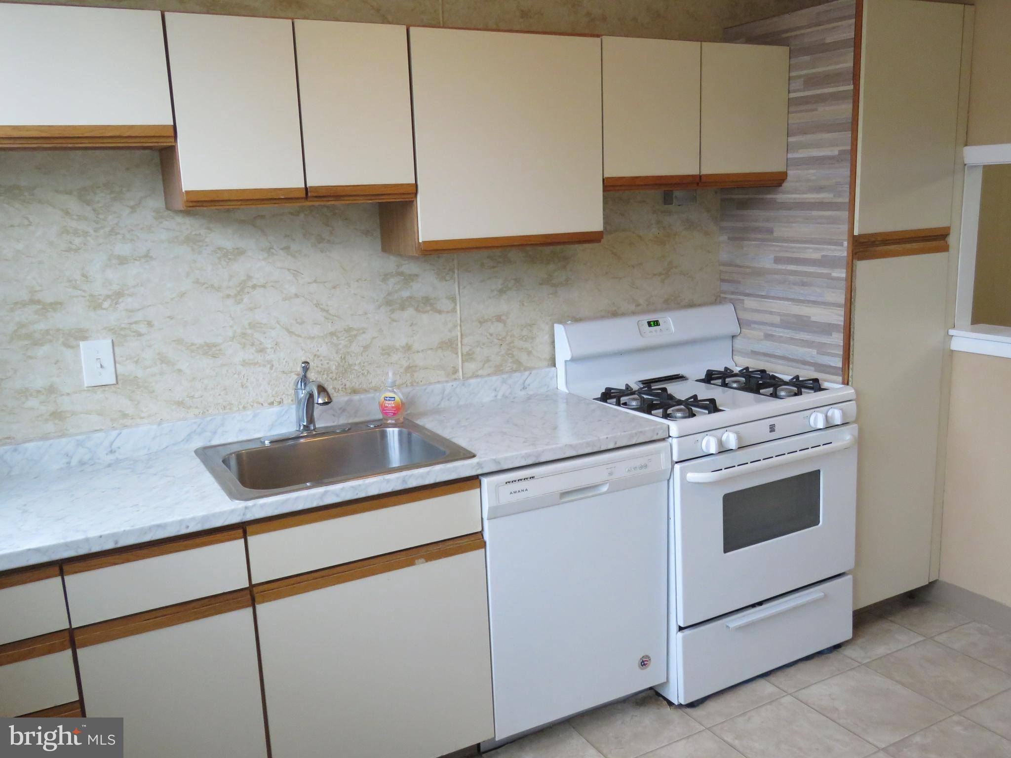 Philadelphia, PA 19154,4274 LAWNSIDE RD