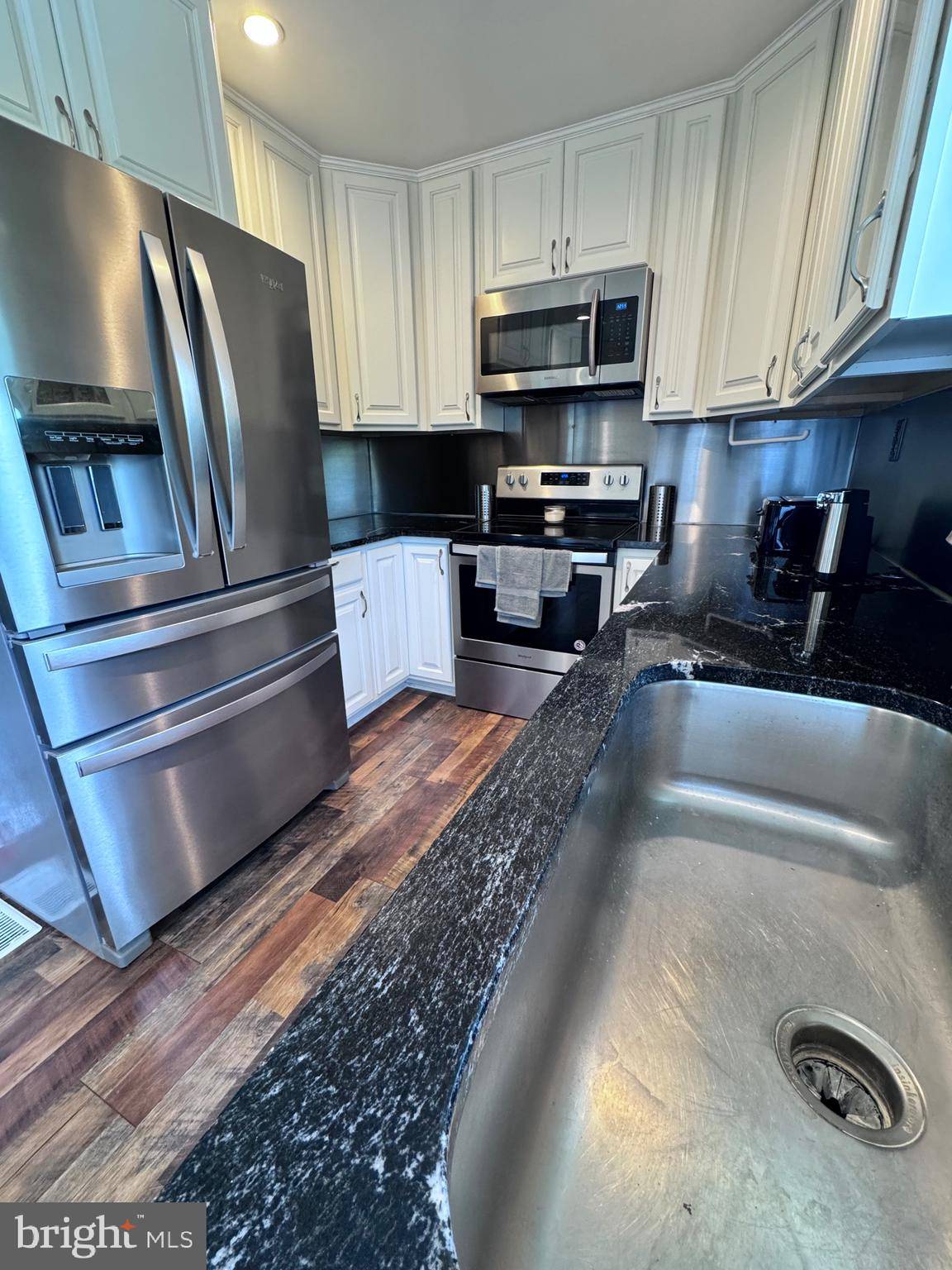 Front Royal, VA 22630,90 BEACH DR
