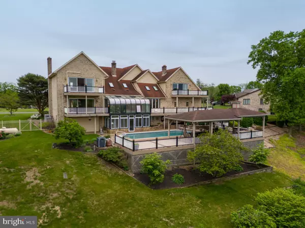 Chambersburg, PA 17202,245 TOPAZ DRIVE