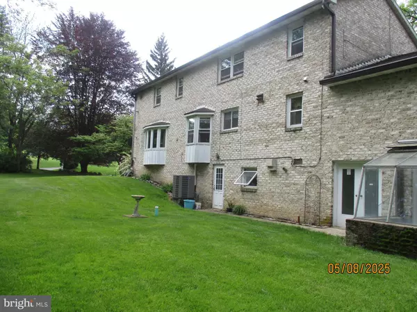 Carlisle, PA 17015,9 MONTSERA RD