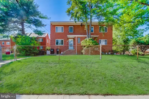 Washington, DC 20032,872 BELLEVUE ST SE