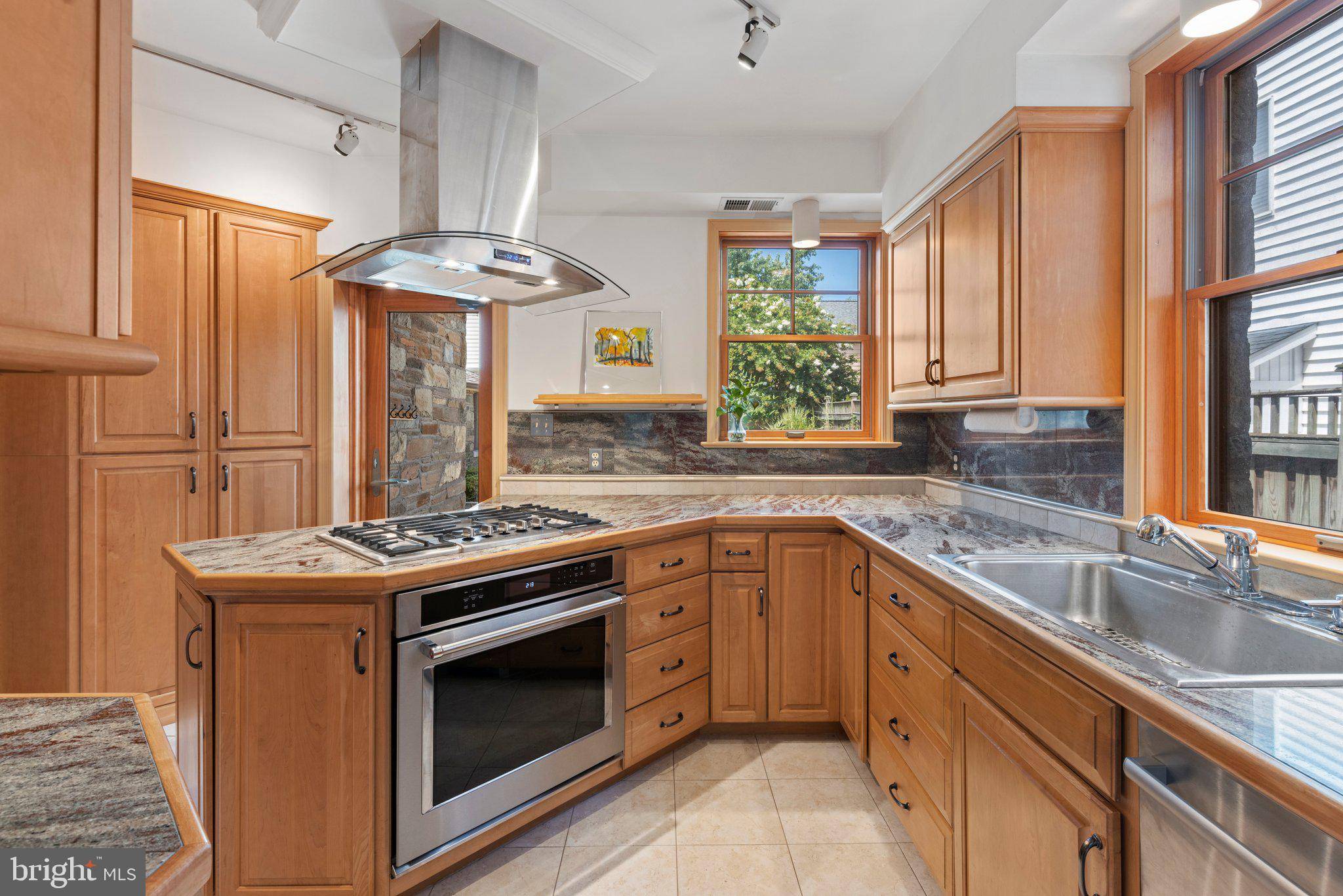 Chevy Chase, MD 20815,5109 FAIRGLEN LN