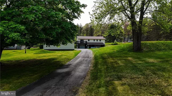 Lehighton, PA 18235,990 E JAMES ST