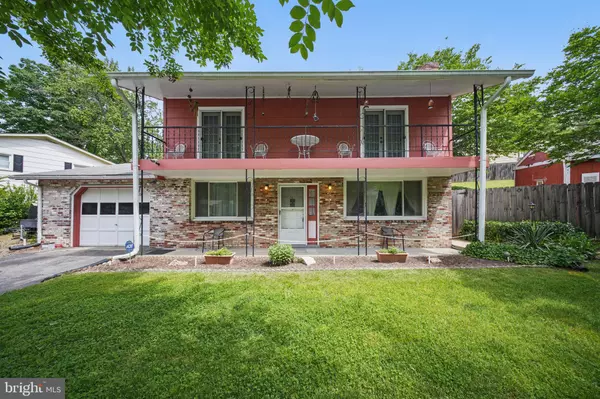 Triangle, VA 22172,19007 RED OAK LN