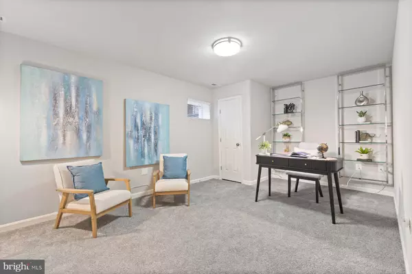Washington, DC 20032,400 WOODCREST DR SE