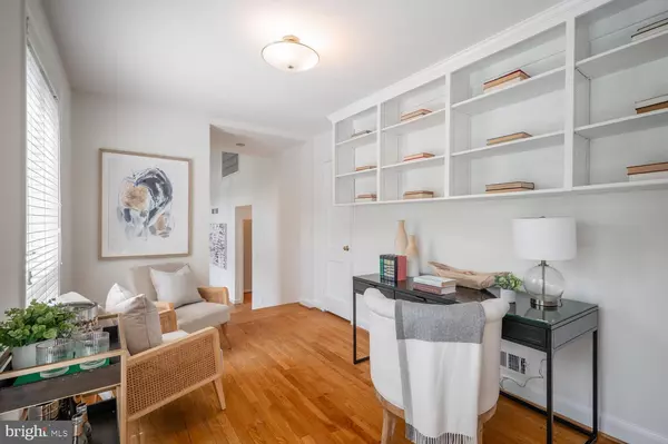 Alexandria, VA 22302,1113 CROSS DR