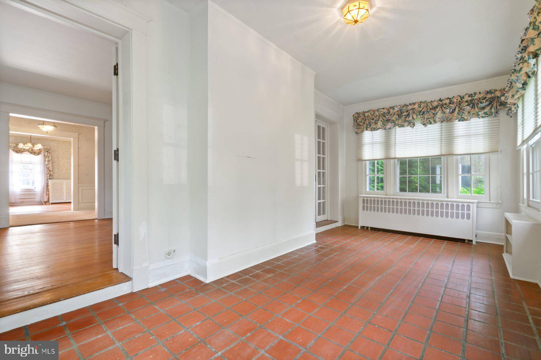 Baltimore, MD 21218,7 E 39TH ST