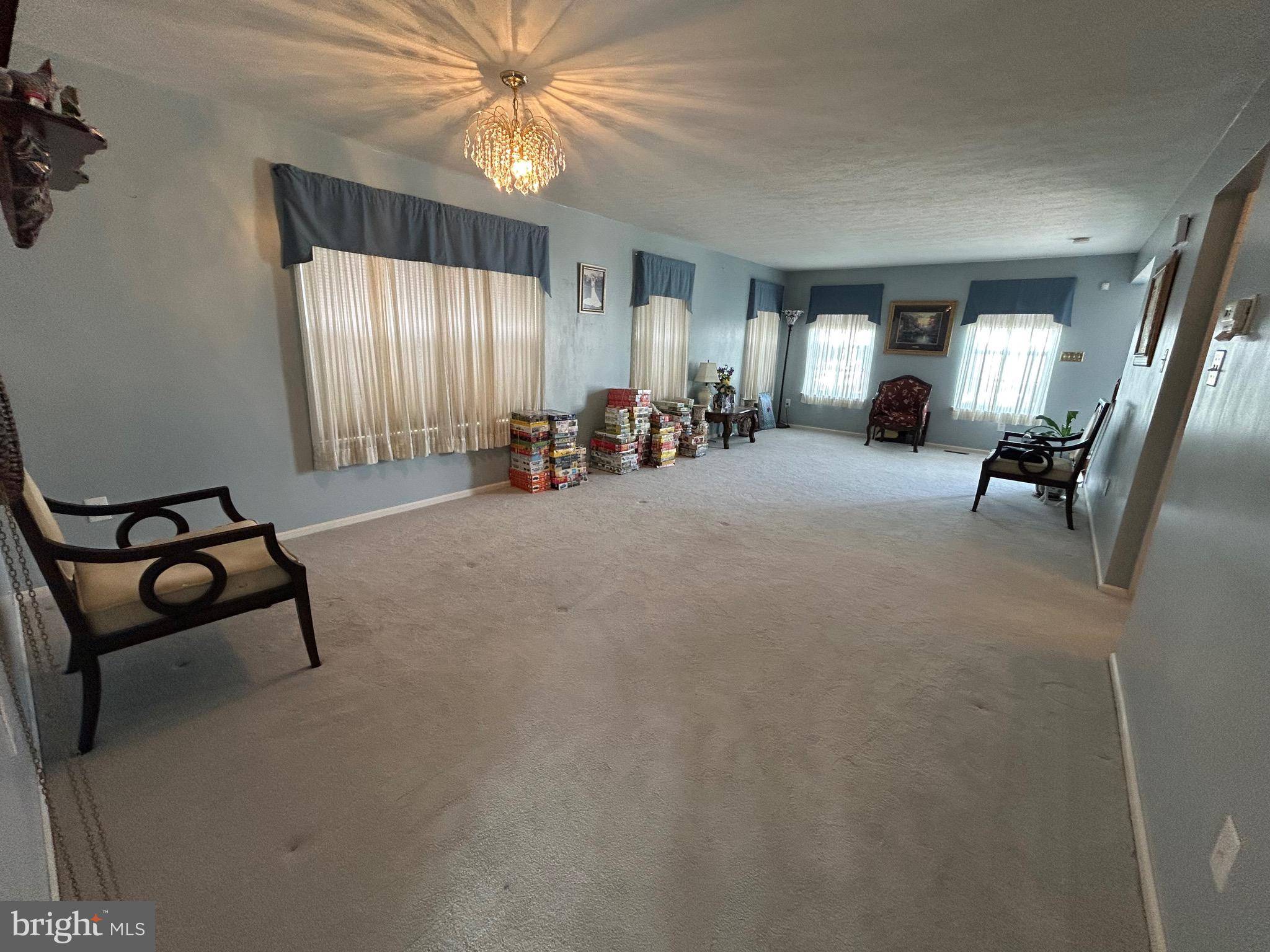 Westampton, NJ 08060,21 FIELDCREST DR