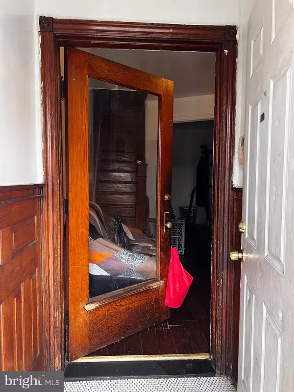 Philadelphia, PA 19140,3952 N FRANKLIN ST