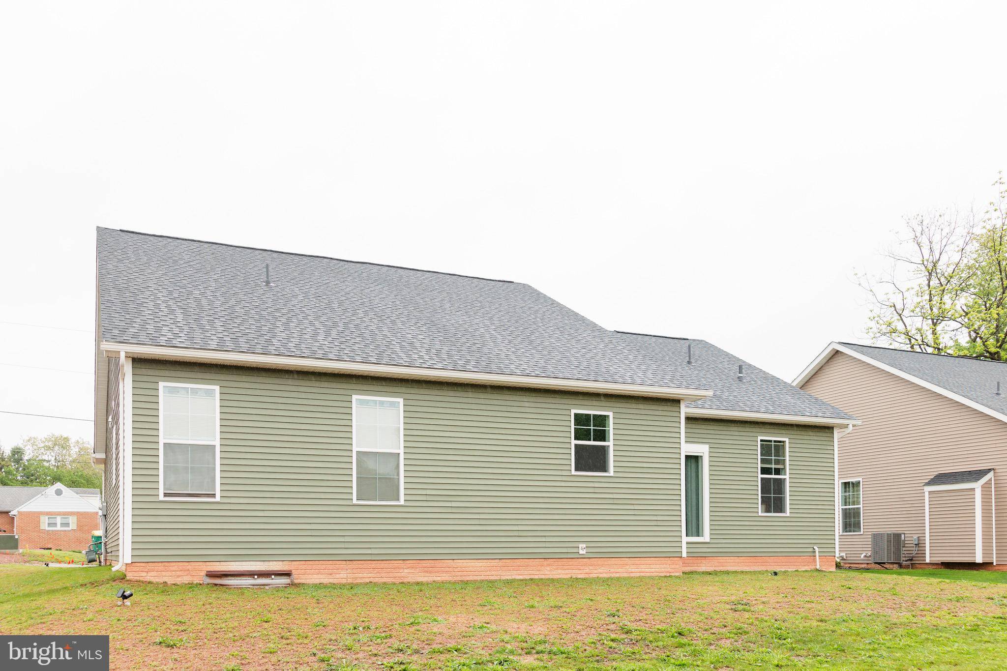 Abbottstown, PA 17301,205 KINNEMAN RD