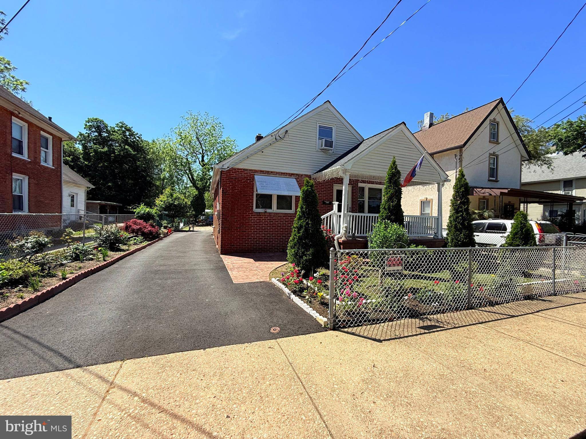 418 N 8TH ST, Vineland, NJ 08360